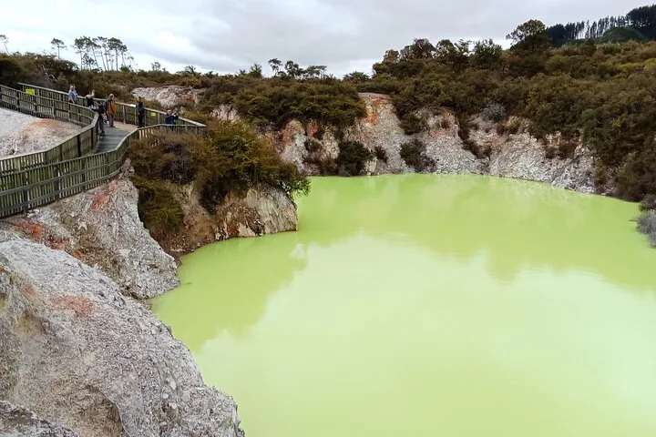Rotorua to Wai-o-Tapu Thermal Wonderland Shuttle — photo 3