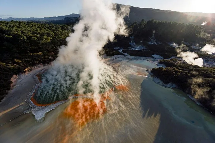Wai-O-Tapu Thermal Wonderland, Rotorua, New Zealand — photo 3