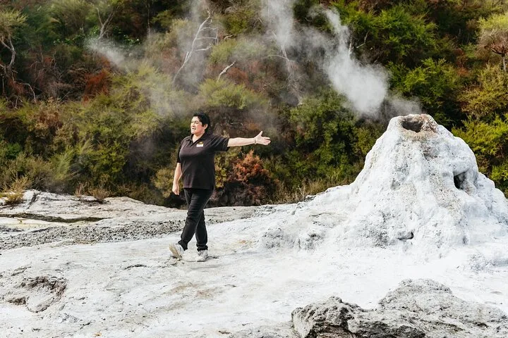 Wai-O-Tapu Thermal Wonderland, Rotorua, New Zealand — photo 4